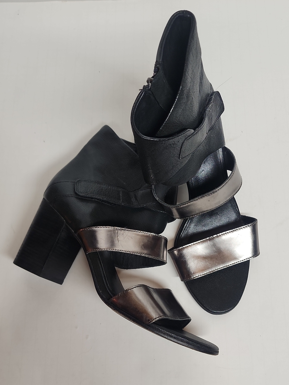 Eileen Fisher Black Sandals with Bronze Pewter Metallic Silver Straps 7.5 Luxury